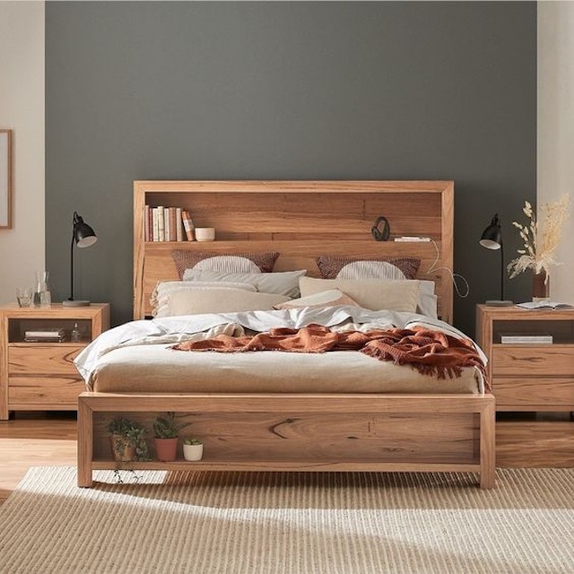 5 Ideas para renovar el cabecero de tu cama: estantes funcionales